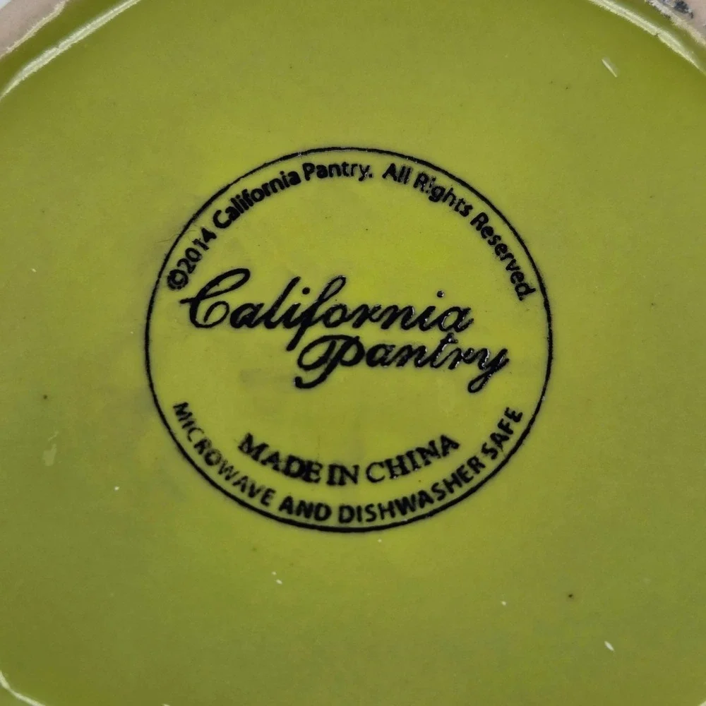 CALIFORNIA PANTRY Covered Casserole Bowl Dish Green Speckled RETRO